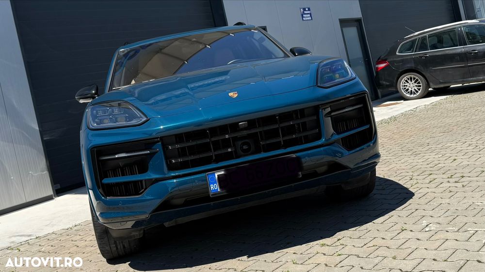 Porsche Cayenne S - 1