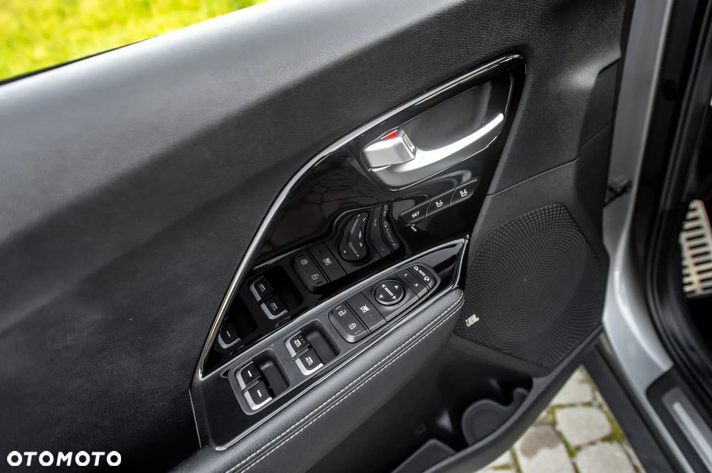 Kia Niro 1.6 GDI HEV 2WD OPF Edition 7 - 25