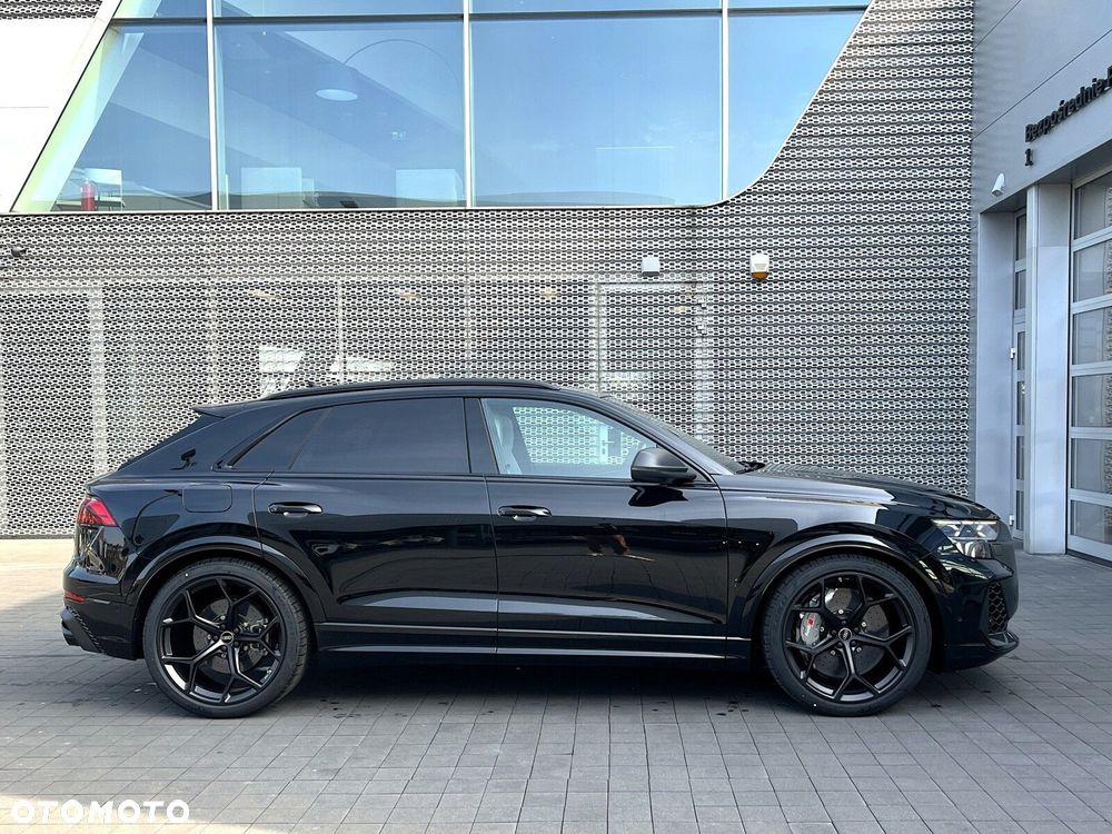 Audi RS Q8 - 8