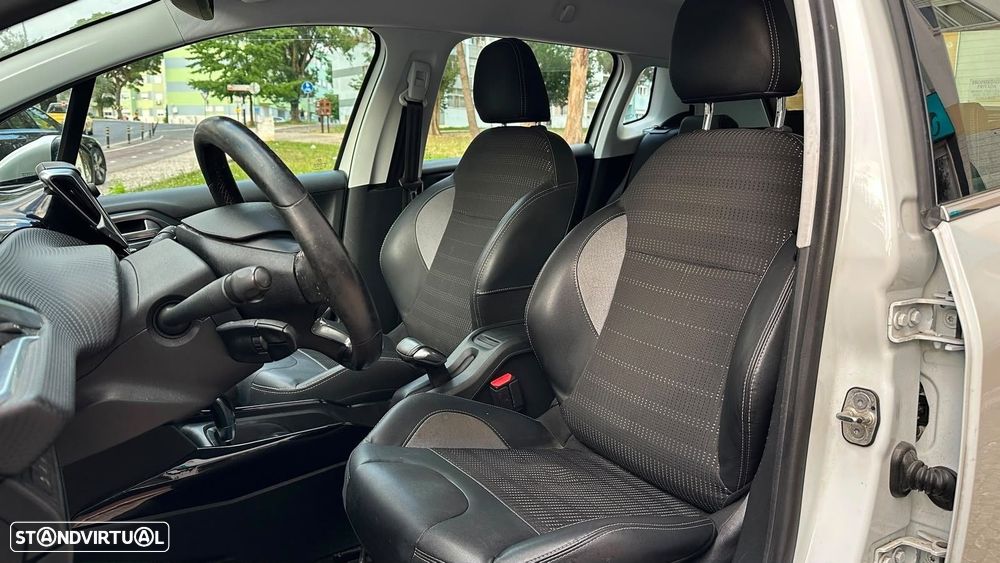 Peugeot 2008 1.2 PureTech Allure EAT6 - 16