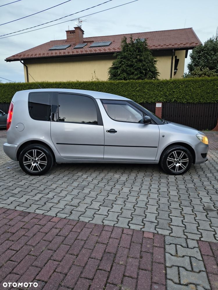 Skoda Roomster 2013 photo 2