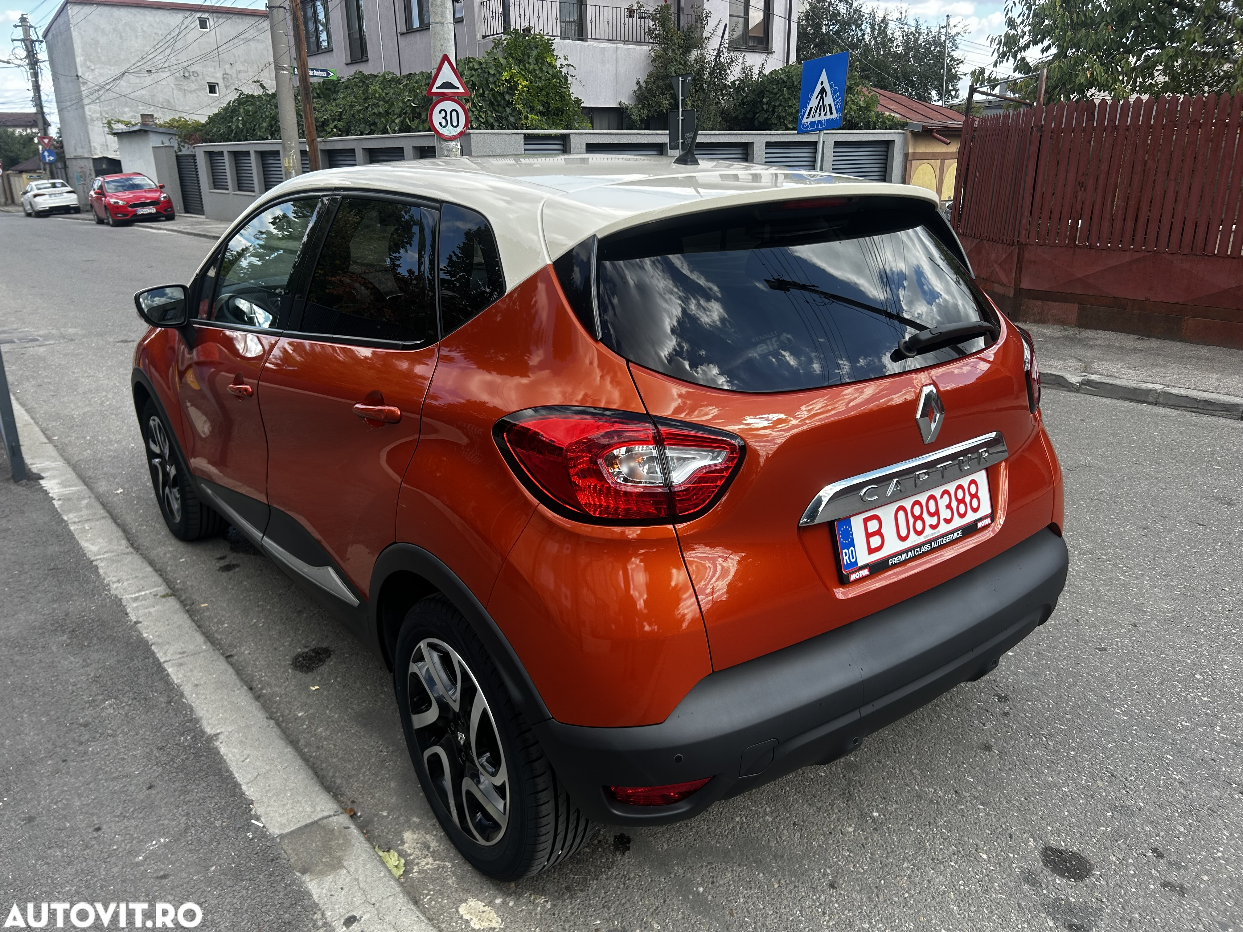 Renault Captur TCe Turbo Stop/Start Expression - 4