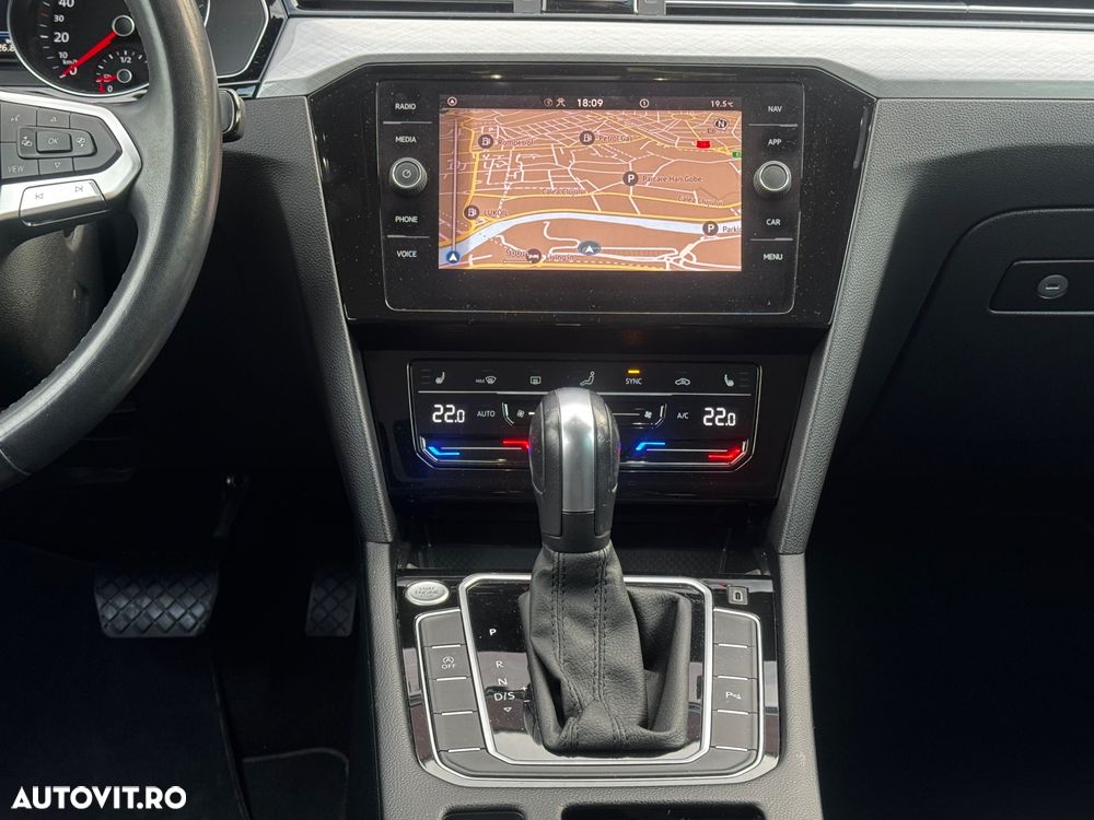 Volkswagen Passat 2.0 TDI DSG Comfortline - 20