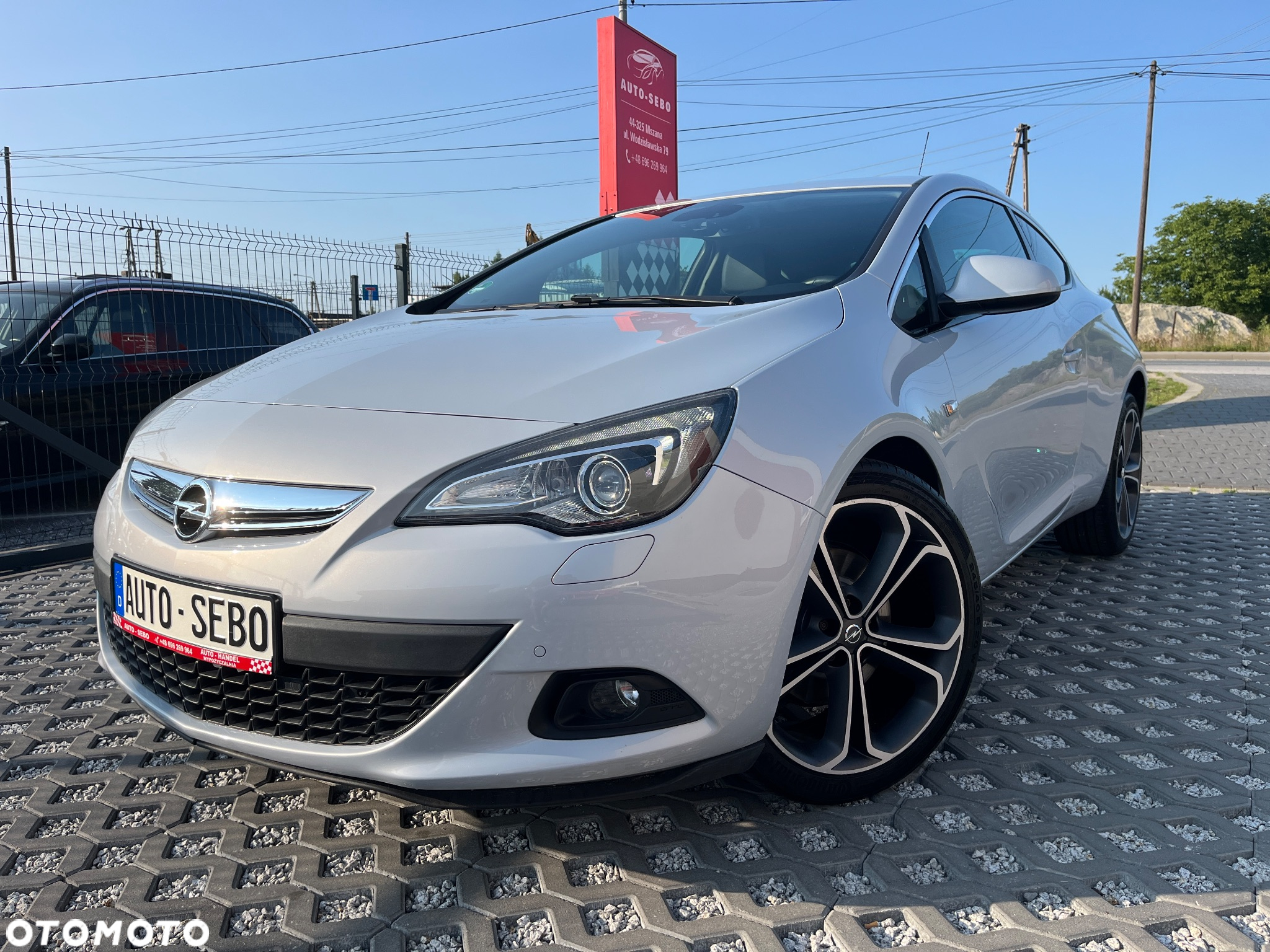 Opel Astra GTC 1.4 Turbo - 2
