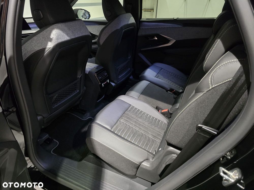 Peugeot 5008 1.2 PureTech mHEV GT Exclusive S&S e-DCS6 - 12
