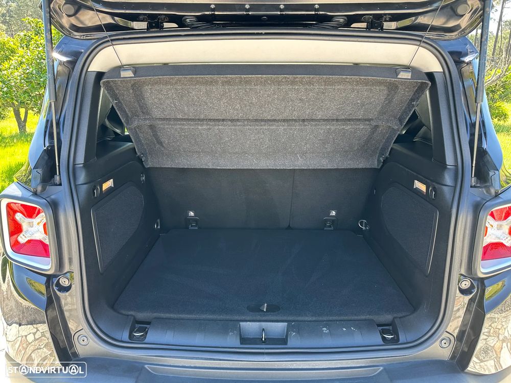 Jeep Renegade 1.6 MJD SkyEdition - 26