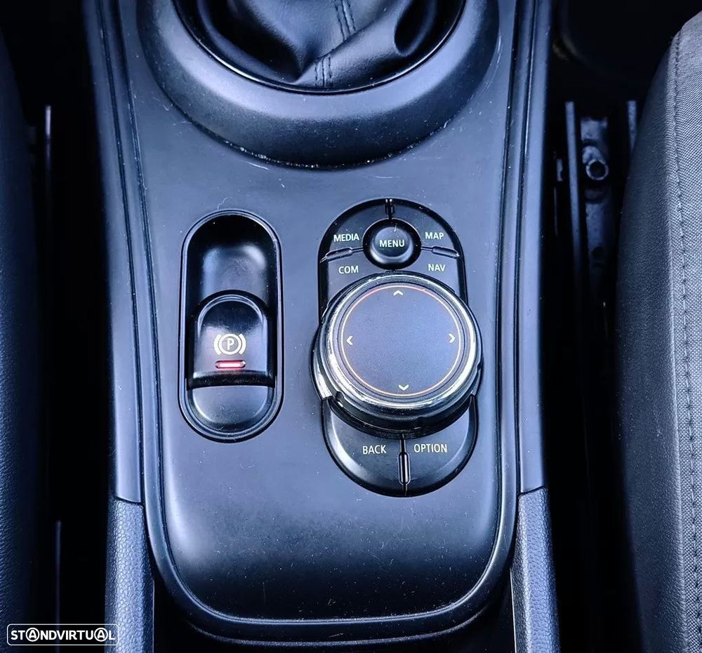 MINI Countryman Cooper SE ALL4 Auto - 24