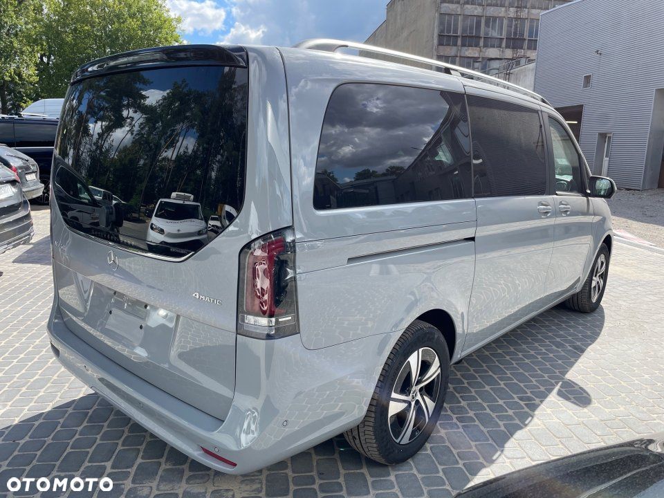 Mercedes-Benz Klasa V - 4