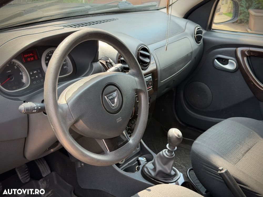 Dacia Duster 1.5 dCi 4x4 Laureate - 13