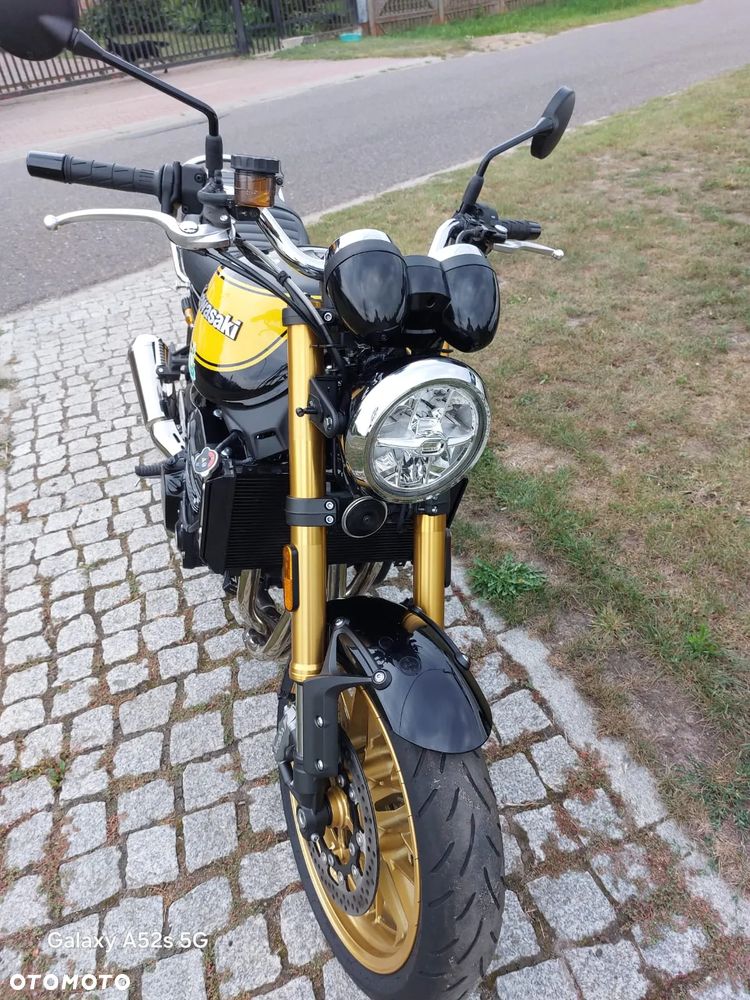Kawasaki Z 900 RS - 15