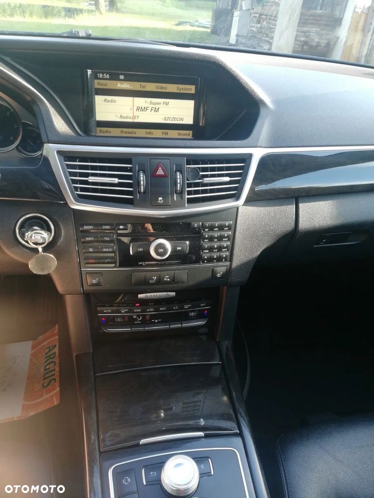 Mercedes-Benz Klasa E 350 CDI BlueEff Avantgarde - 4