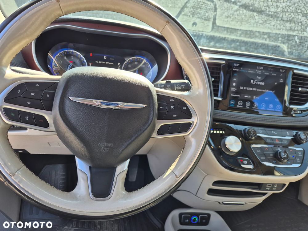 Chrysler Pacifica - 19