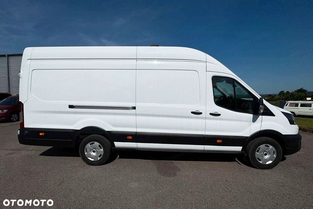 Ford Transit 350 L4H3 RWD Trend 2.0 130KM - 12