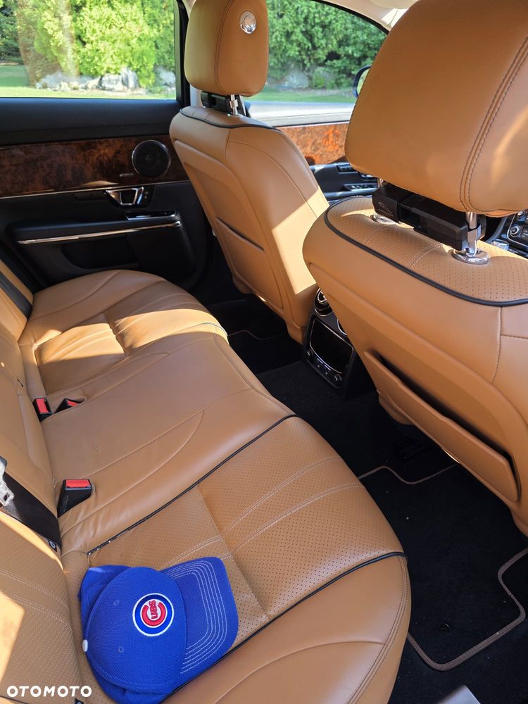 Jaguar XJ 3.0 T AWD R-Sport - 5