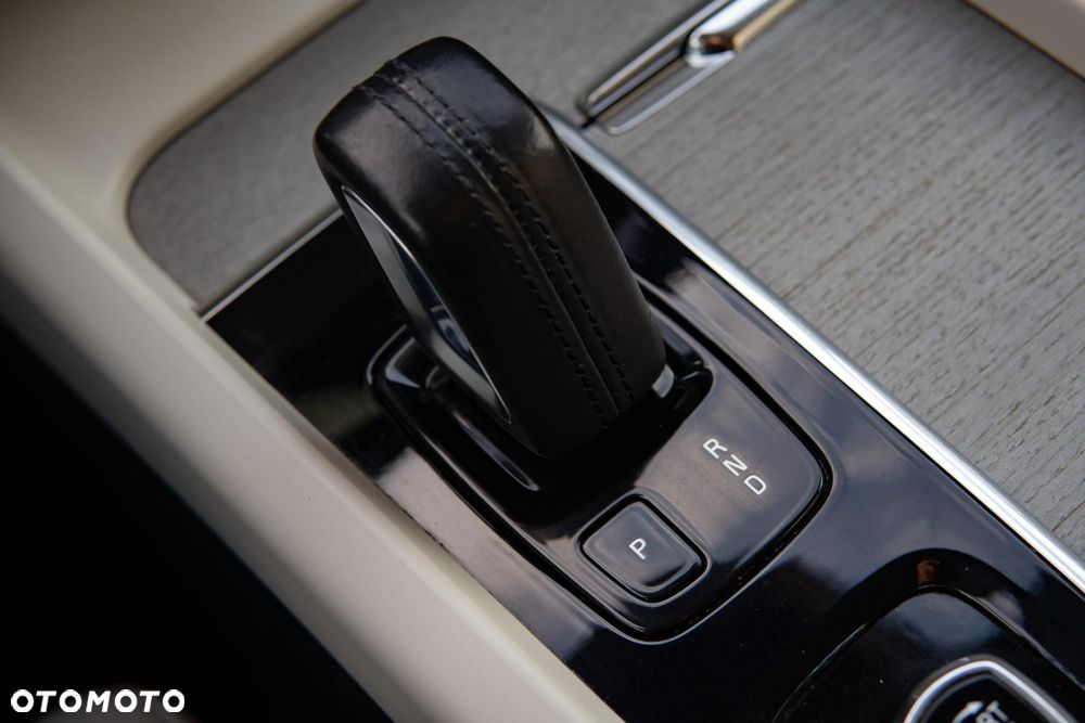 Volvo V60 Cross Country Pro B5 B AWD - 19