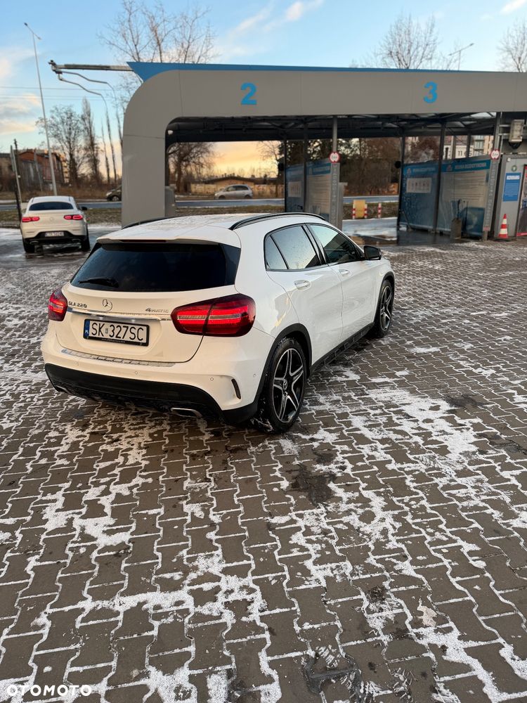Mercedes-Benz GLA 220 4-Matic AMG Line - 5