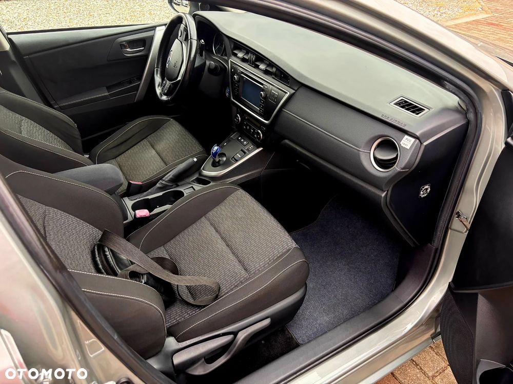 Toyota Auris 1.8 HSD Luna - 13
