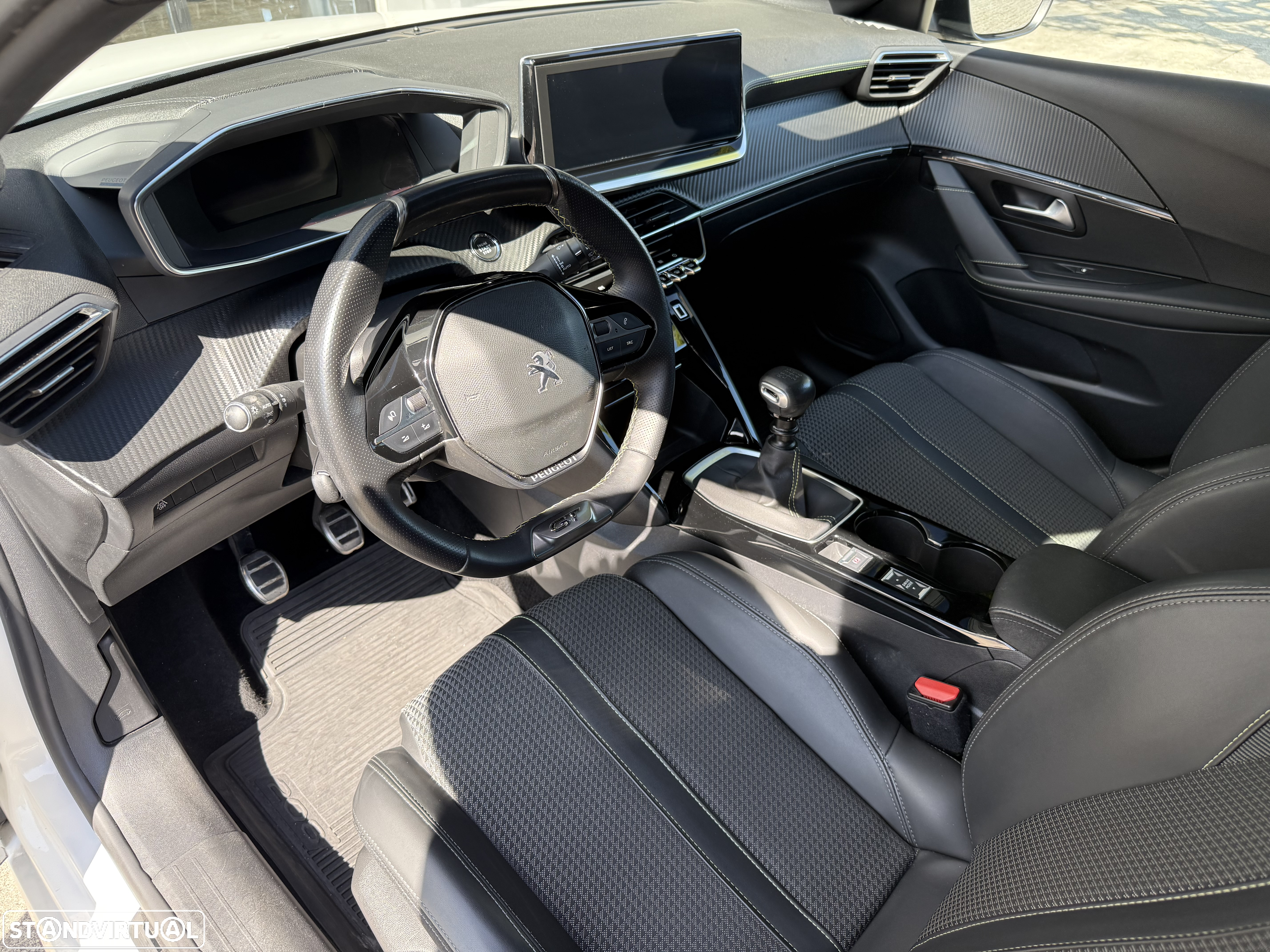 Peugeot 208 1.2 PureTech GT - 13