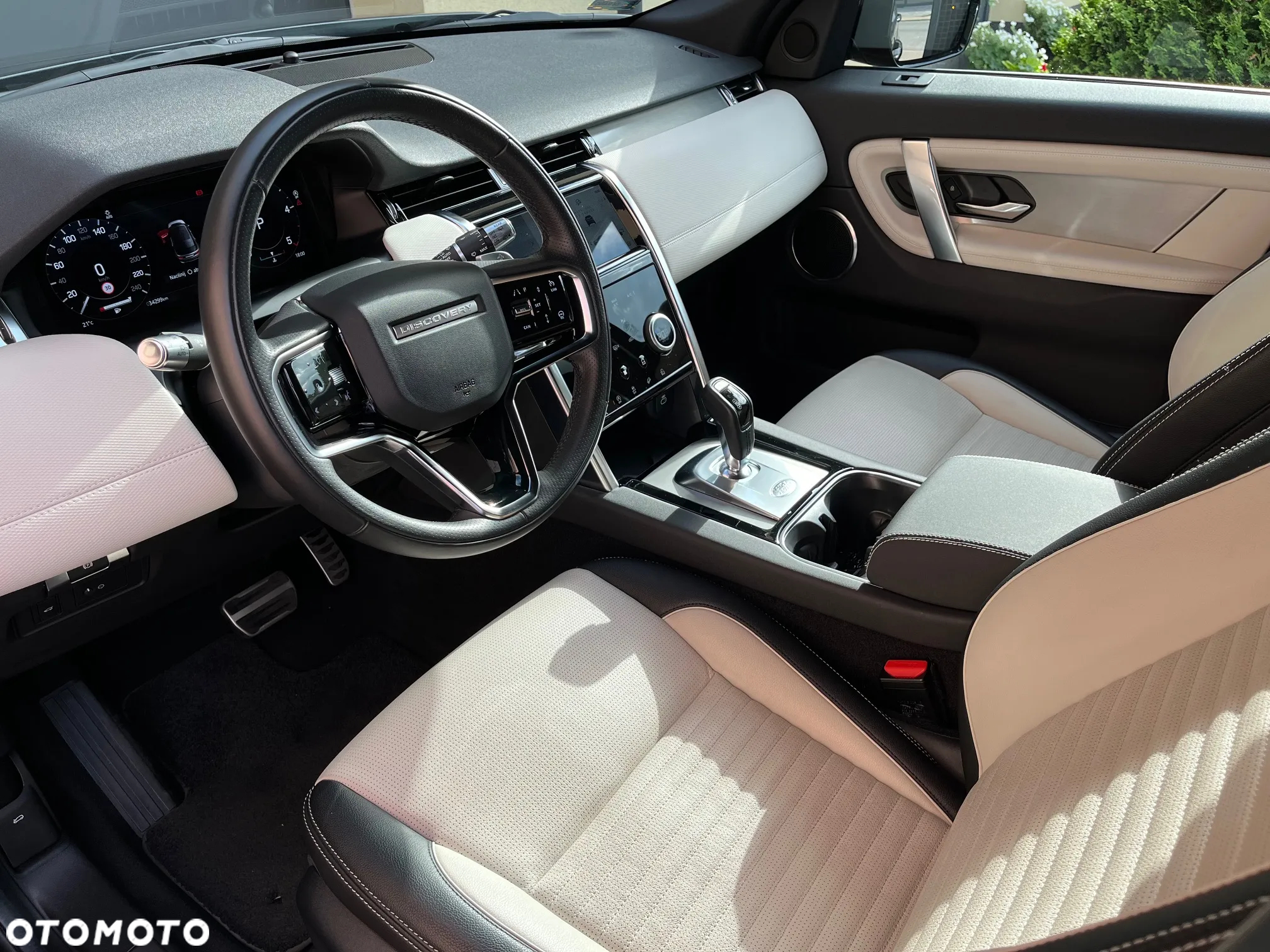 Land Rover Discovery Sport 2.0 D180 R-Dynamic HSE - 12