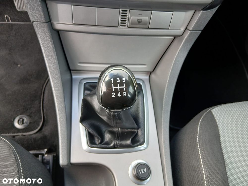 Ford Focus 1.6 16V Ambiente - 27