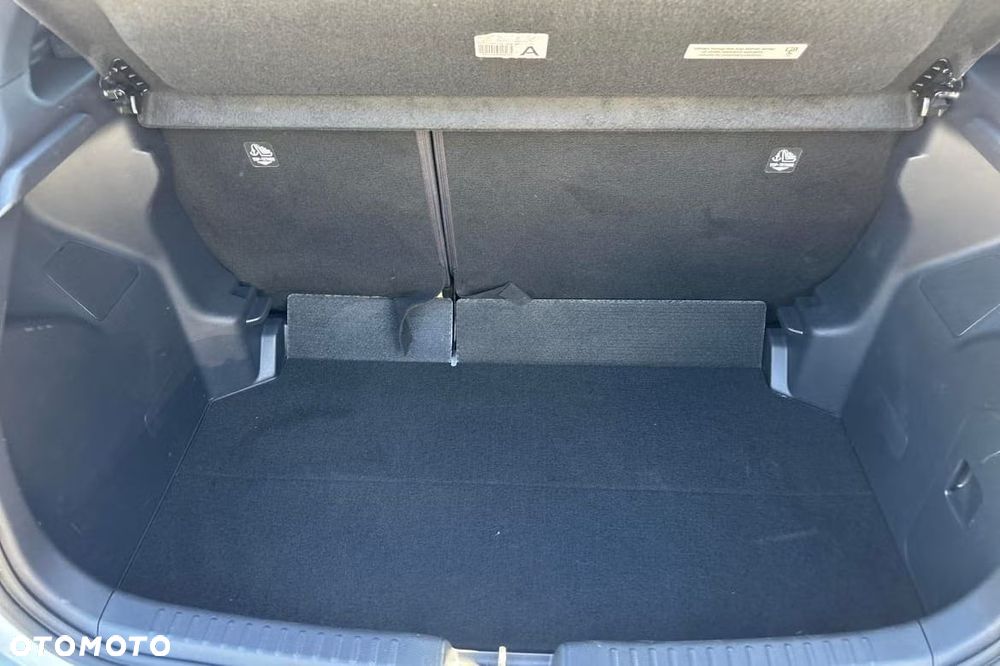 Toyota Yaris Hybrid 1.5 Selection Style - 20