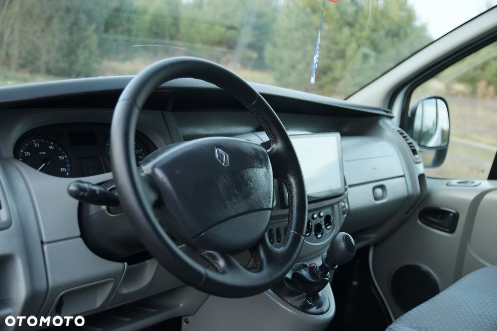 Renault Trafic - 23