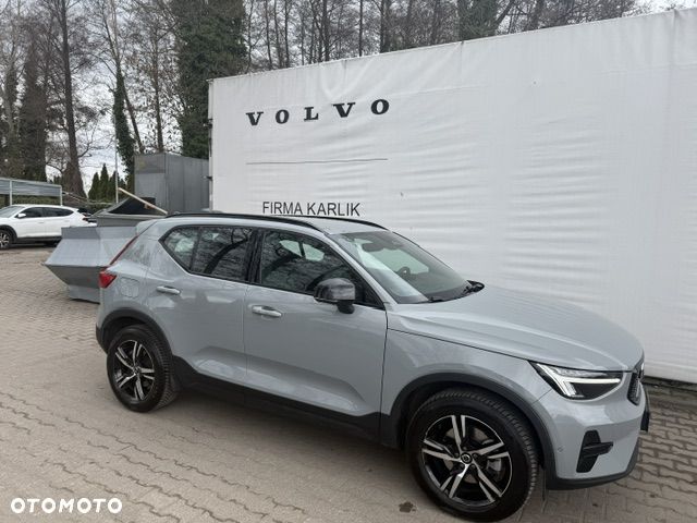 Volvo XC 40 B3 Plus Dark - 19