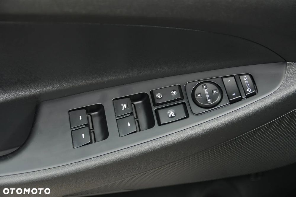 Hyundai Tucson 1.6 GDi 2WD Select - 29