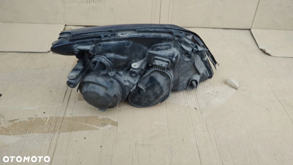 OPEL VECTRA C LAMPA PRZEDNIA REFLEKTOR - 2