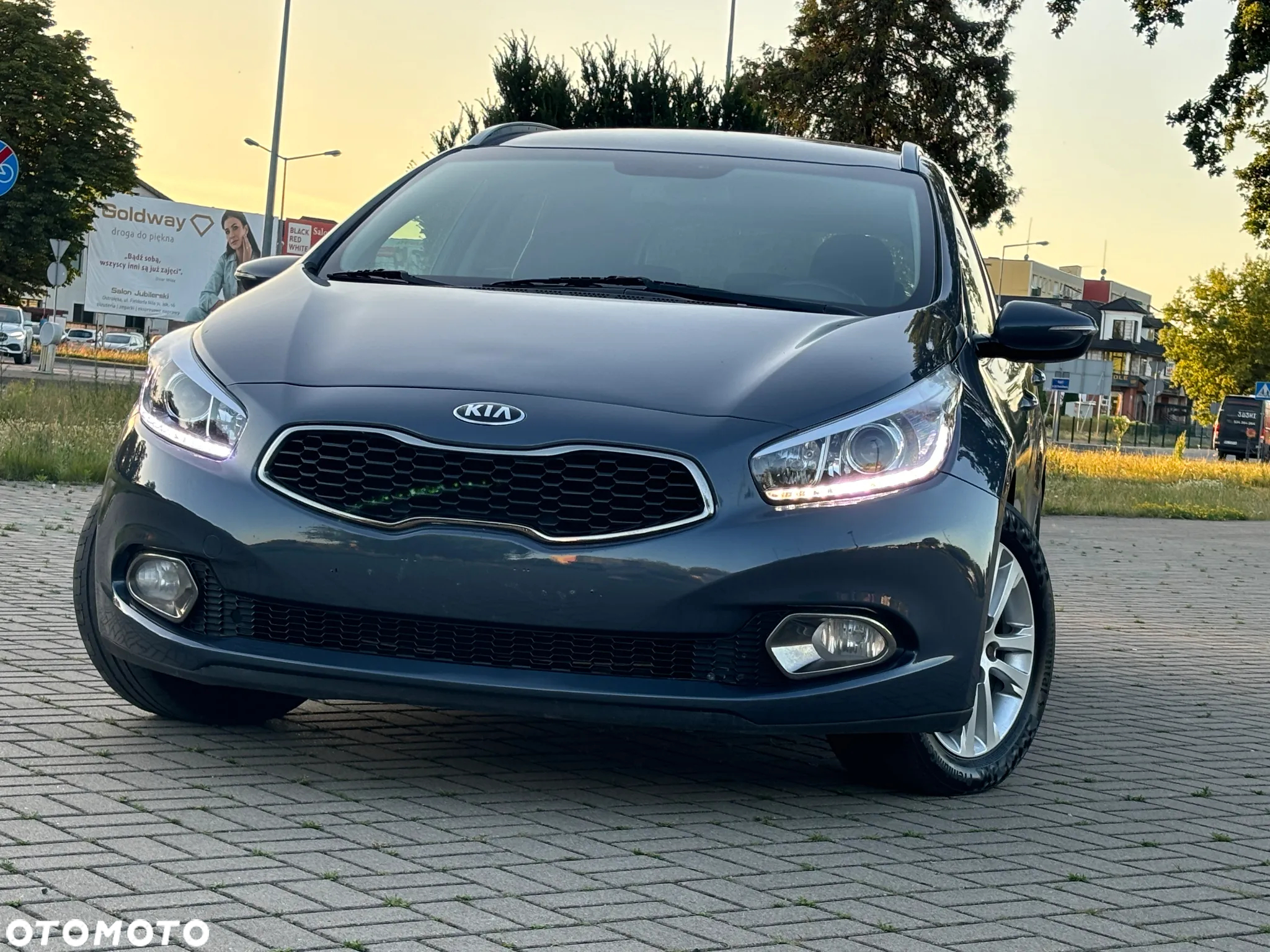 Kia Ceed 1.6 GDI DCT Platinum Edition - 4