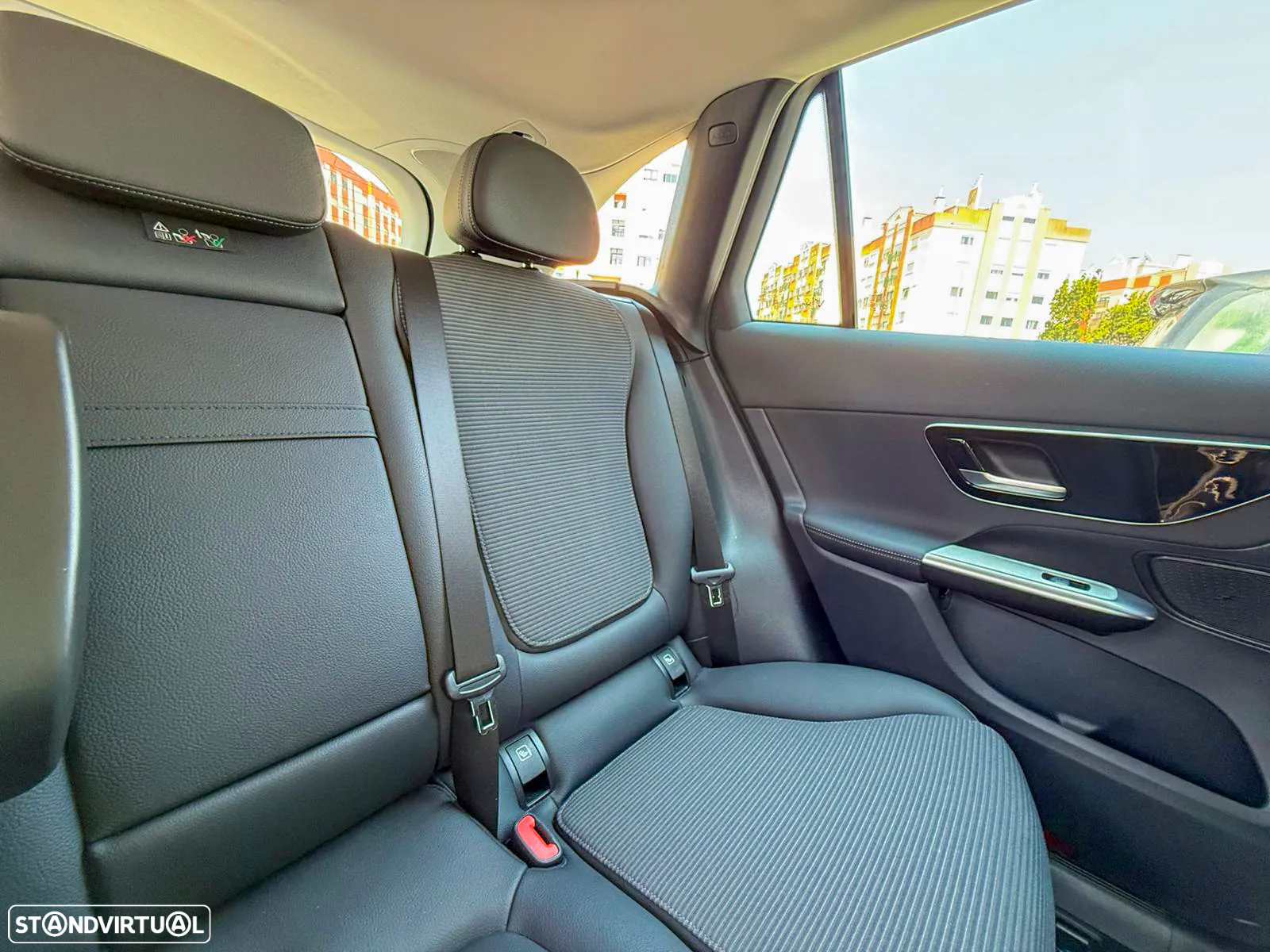 Mercedes-Benz GLC 300 e 4Matic 9G-TRONIC Avantgarde Advanced - 10