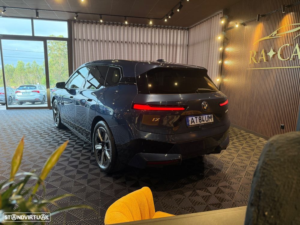 BMW iX xDrive 40 Pack Desportivo - 5