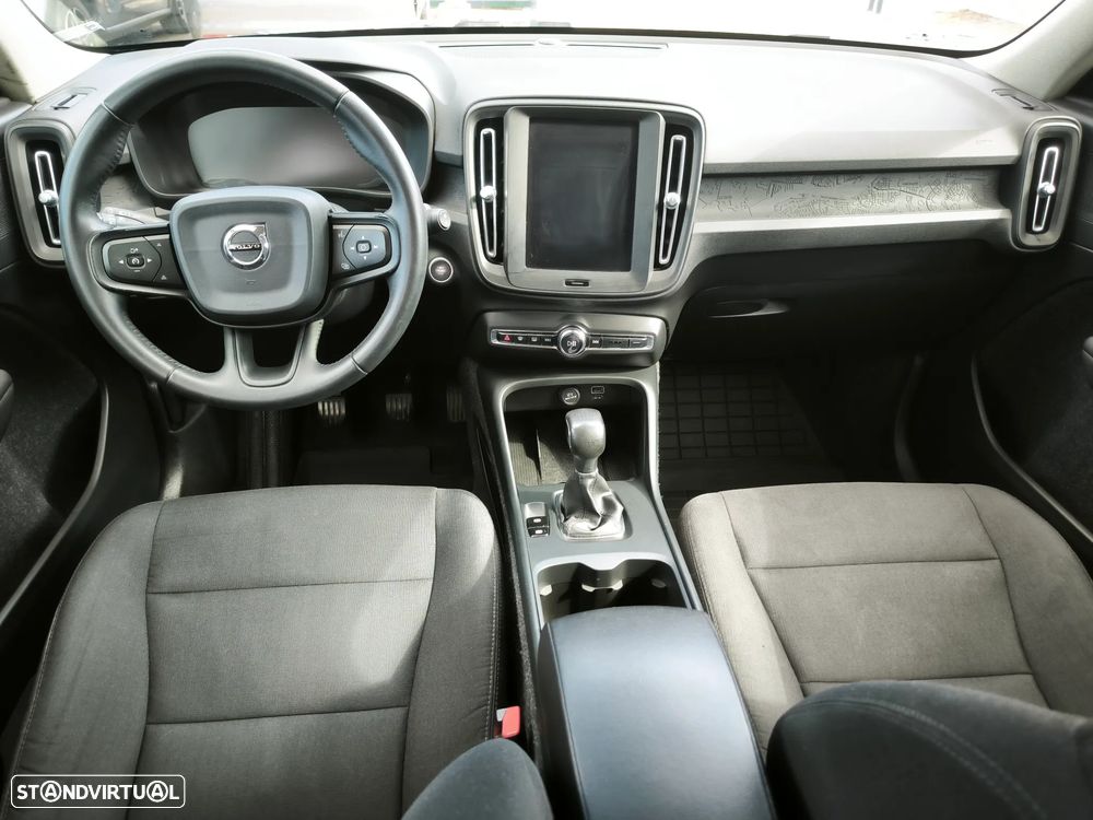 Volvo XC 40 1.5 T3 Tech Edition - 13