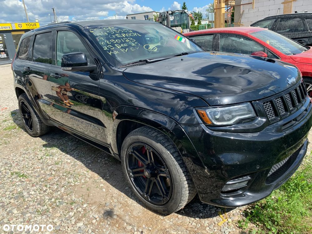 Jeep Grand Cherokee SRT - 8