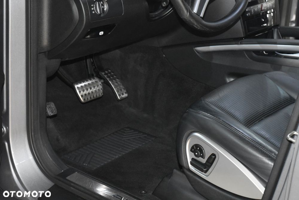 Mercedes-Benz ML 63 AMG 4-Matic - 10