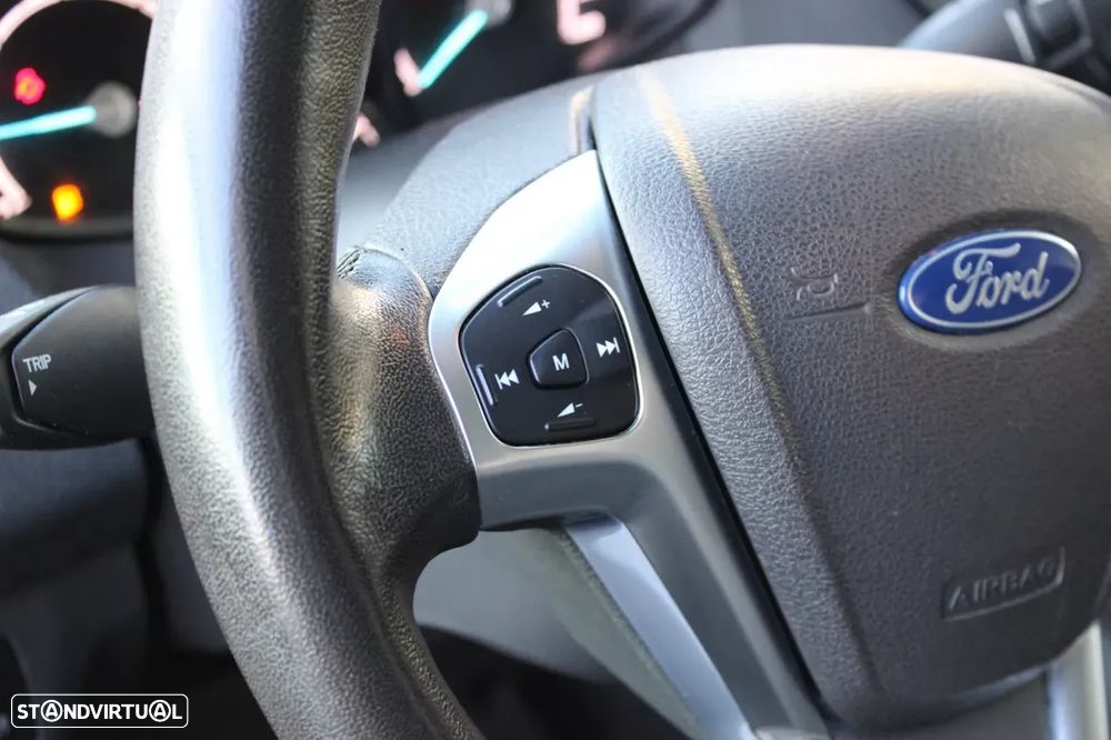 Ford transit-courier-i - 11