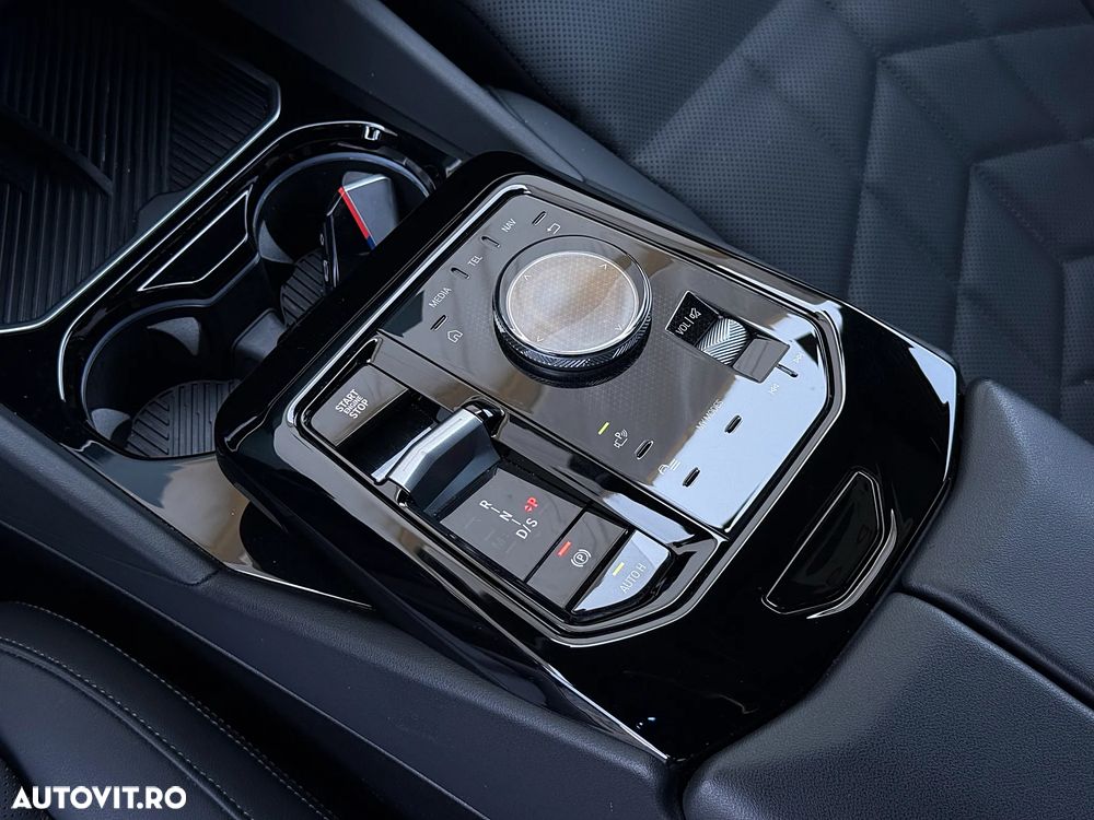 BMW Seria 5 520i AT MHEV - 26