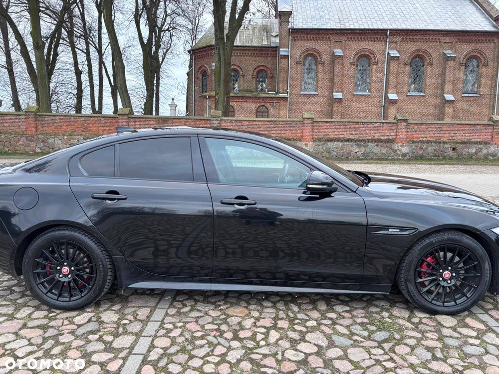 Jaguar XE - 7