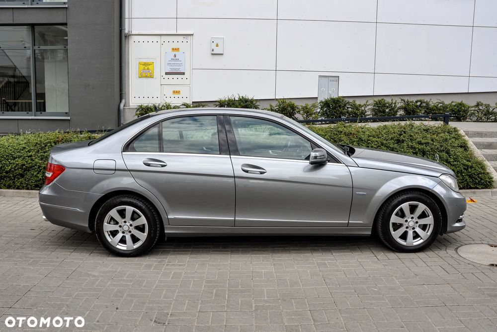 Mercedes-Benz Klasa C 350 BlueEff 4-Matic Elegance - 5