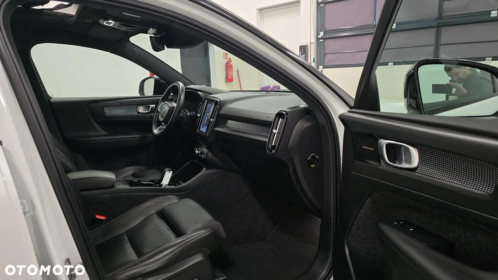 Volvo XC 40 D4 AWD Geartronic R-Design - 7