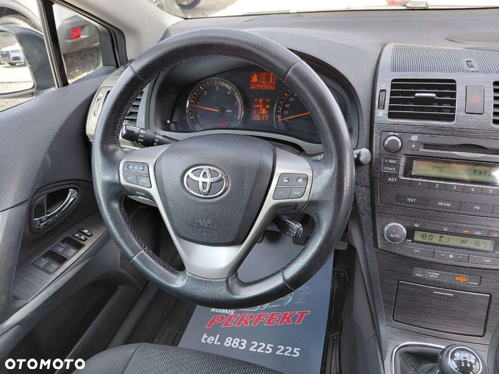 Toyota Avensis - 18