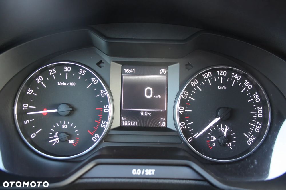 Skoda Octavia 2.0 TDI Premium Edition - 22