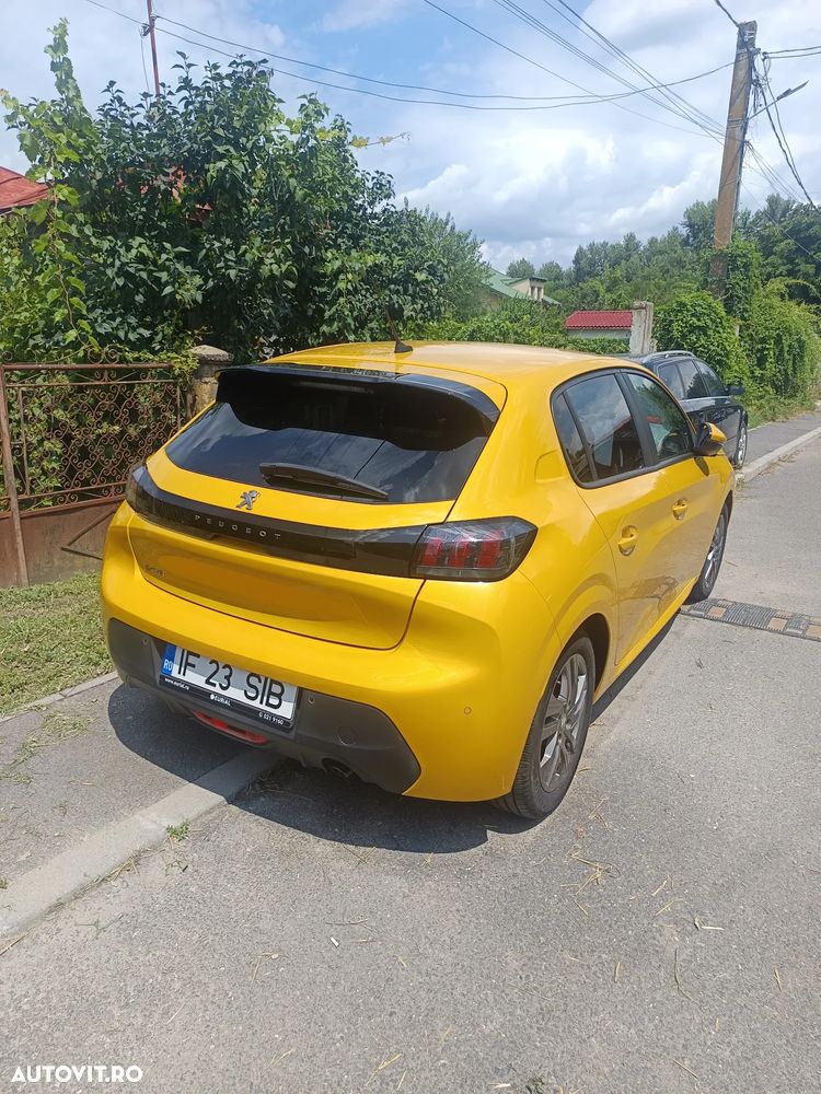 Peugeot 208 - 1