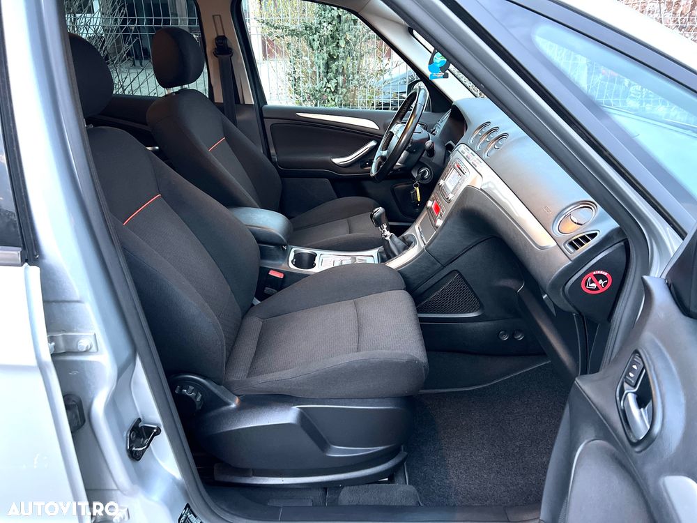 Ford S-Max 2.0 TDCi Trend - 10