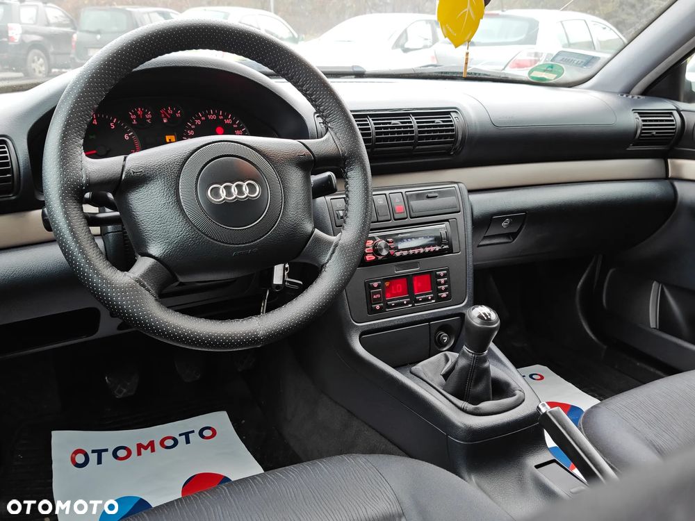 Audi A4 Avant 1.8 - 6