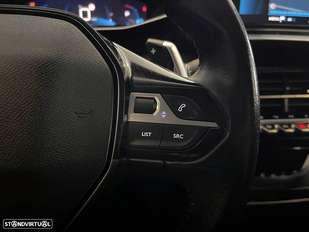 Peugeot 2008 1.2 PureTech Allure Pack EAT8 - 33