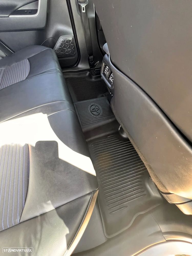 Toyota RAV4 2.5 HDF Square Collection - 7