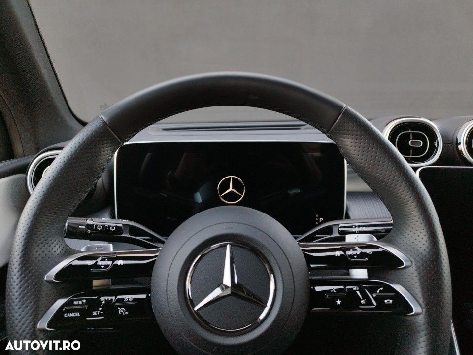 Mercedes-Benz GLC 300 e 4MATIC - 10