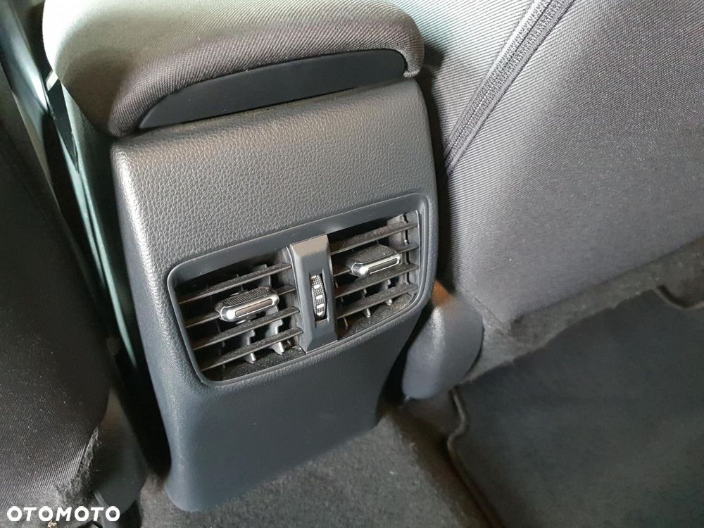 Toyota Corolla 1.5 Comfort - 24