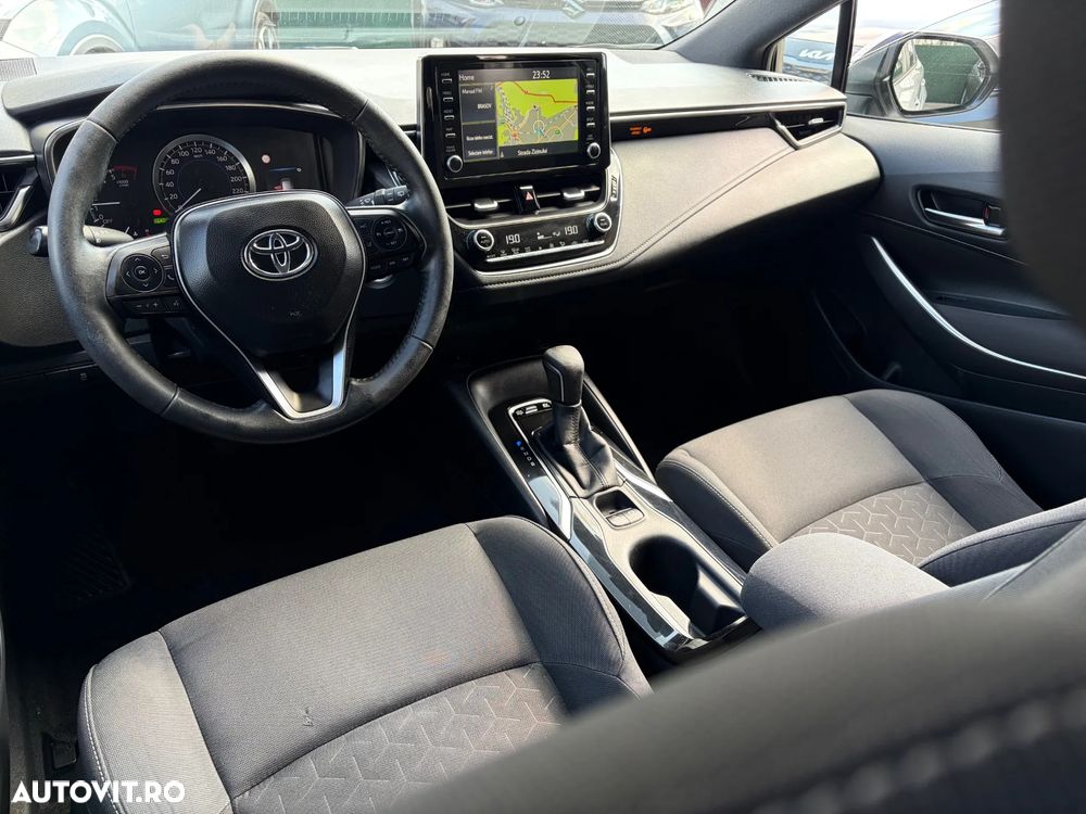 Toyota Corolla 1.8 HSD Business - 21